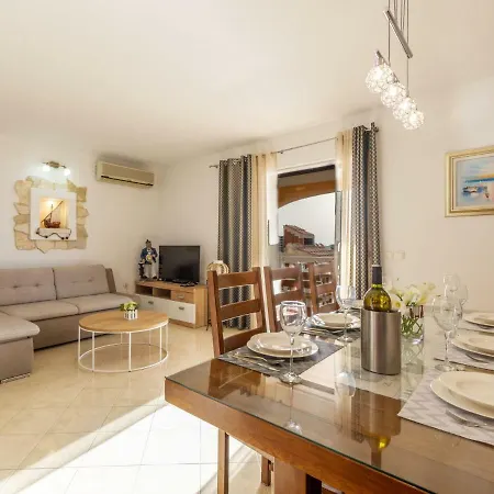 Holiday Vila Patria Razanj
